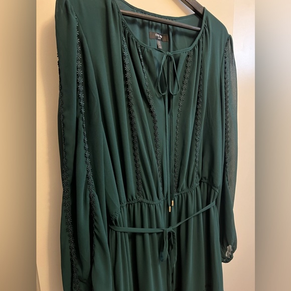 Ever New Curve Green Dress Size 18/20 - eyelet, waist and neck ties - Picture 4 of 4